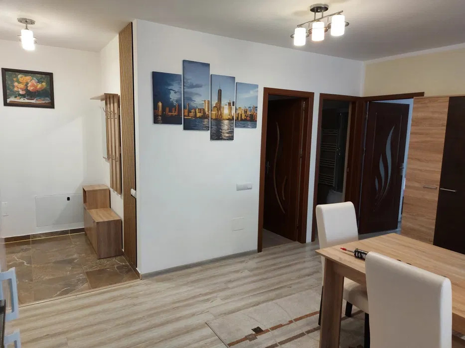 Apartament de 3 camere, 2 bai, 69 mp, etaj intermediar, Sesul de Sus