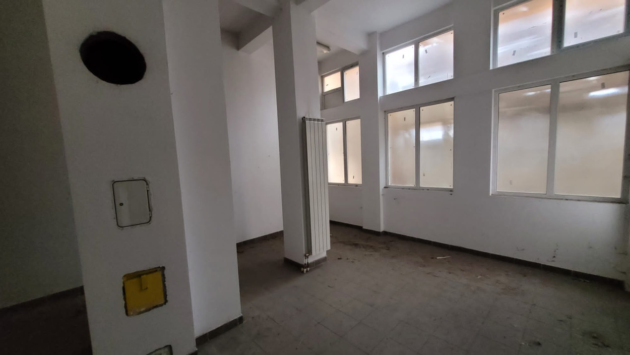 SPATIU COMERCIAL, PARTER SI DEMISOL, 674 MP, SEMIFINISAT, ZONA HOREA