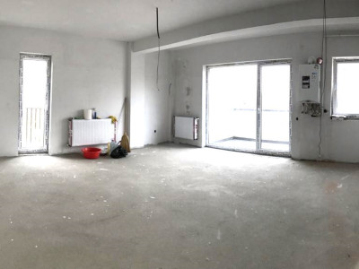 Apartament semifinisat, parcare, strada Stejarului