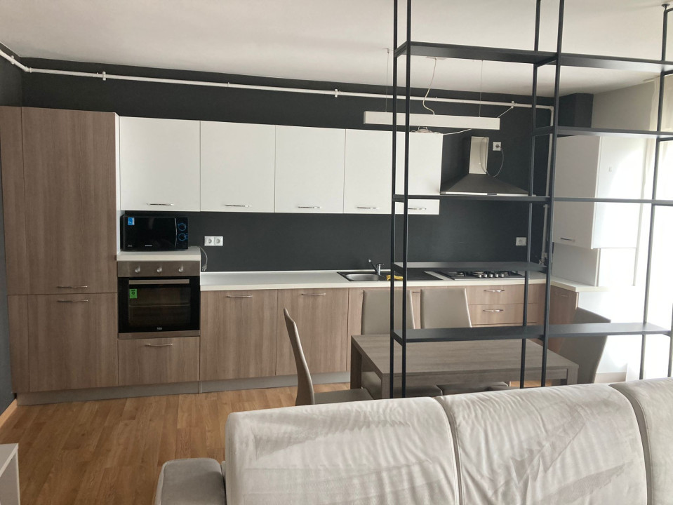 Apartament 2 camere, 64mp, zona Eroilor 