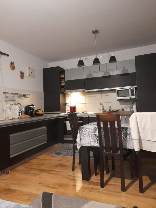 Apartament 2 camere, 49 MP, parcare, zona Eroilor