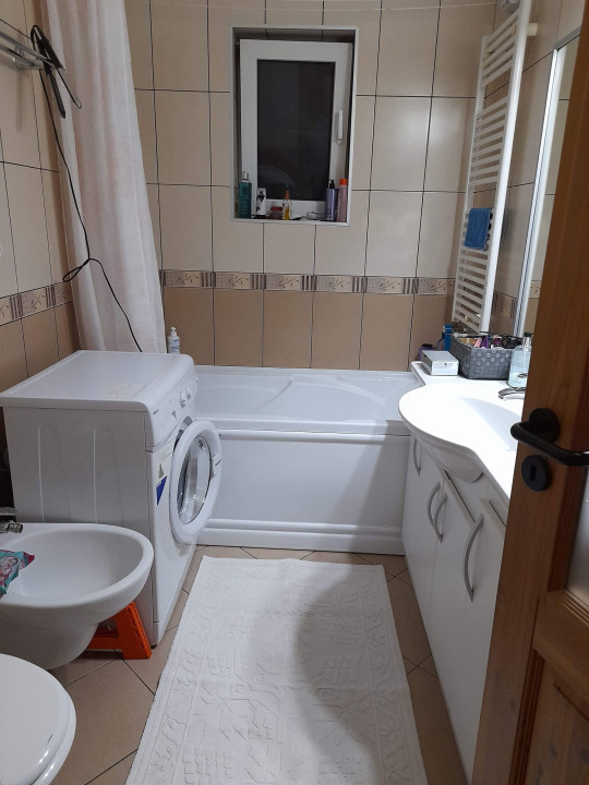 Apartament 2 camere, 49 MP, parcare, zona Eroilor