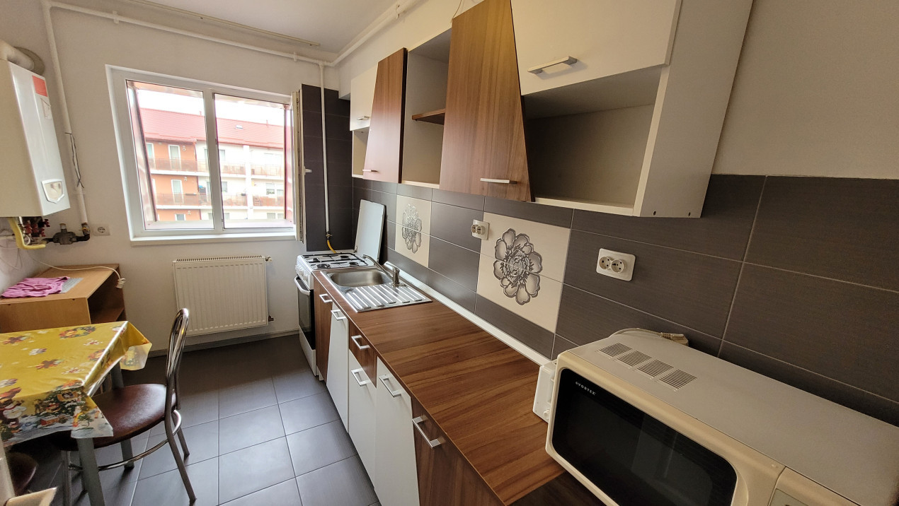 Apartament de 2 camere, decomandat, mobilat, 53mp, zona Eroilor