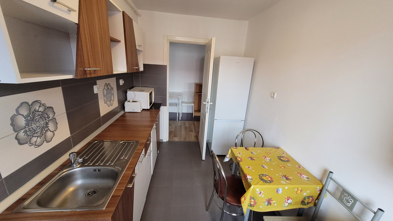 Apartament de 2 camere, decomandat, mobilat, 53mp, zona Eroilor