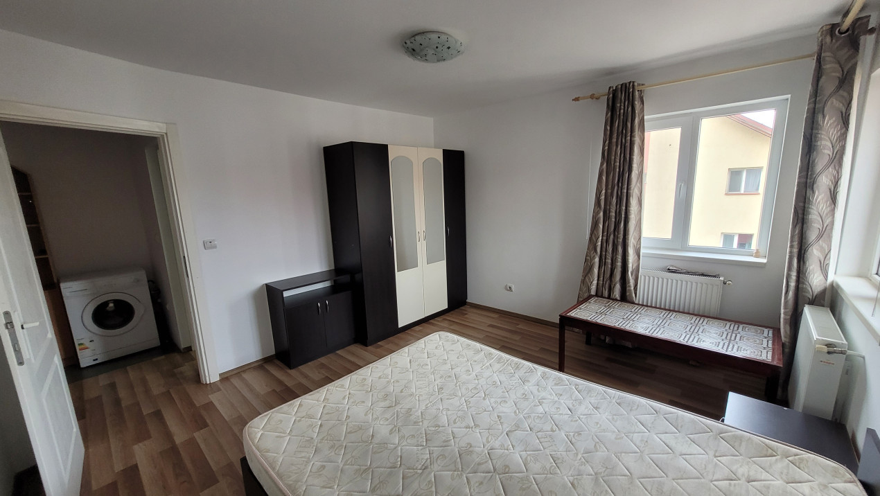 Apartament de 2 camere, decomandat, mobilat, 53mp, zona Eroilor