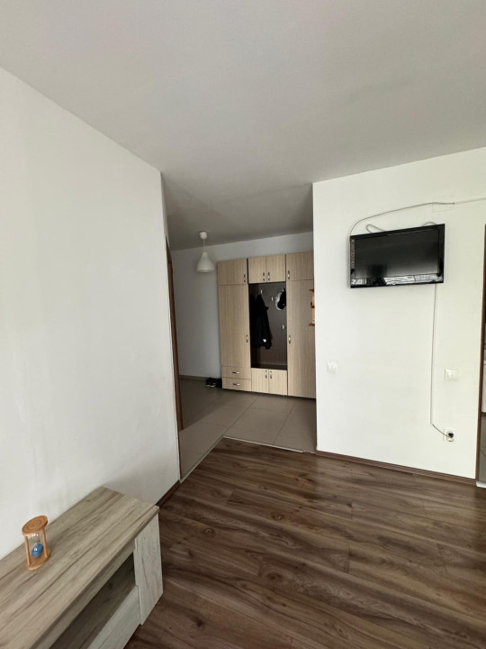 Apartament 3 camere, 58mp, bucatarie decomandata, 2 balcoane, Zona Eroilor