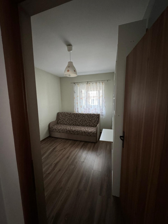 Apartament 3 camere, 58mp, bucatarie decomandata, 2 balcoane, Zona Eroilor