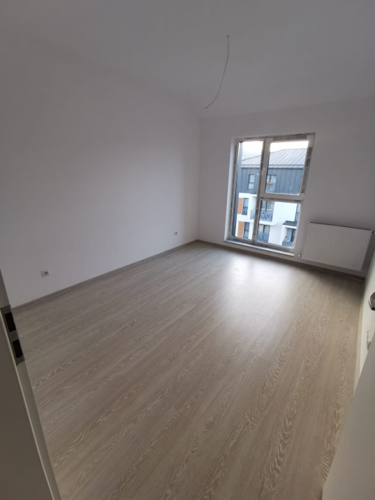 Apartament de 3 camere, 2 bai, 75 mp, parcare subsol, zona Eroilor