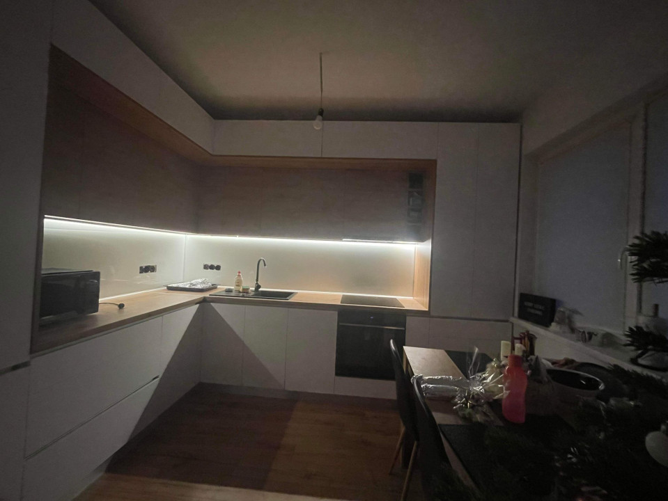 Apartament cu 2 camere,zona Vivo