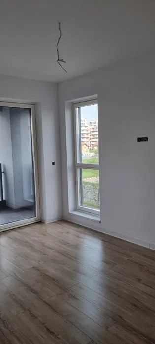 Apartament de 2 camere,61 mp, zona Vivo ( Columna)