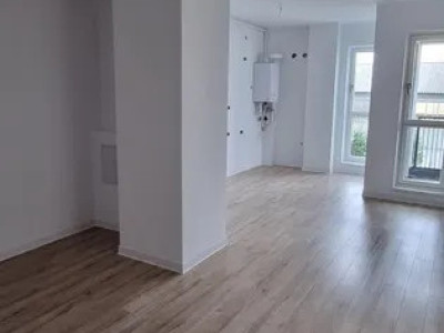 Apartament de 2 camere,61 mp, zona Vivo ( Columna)