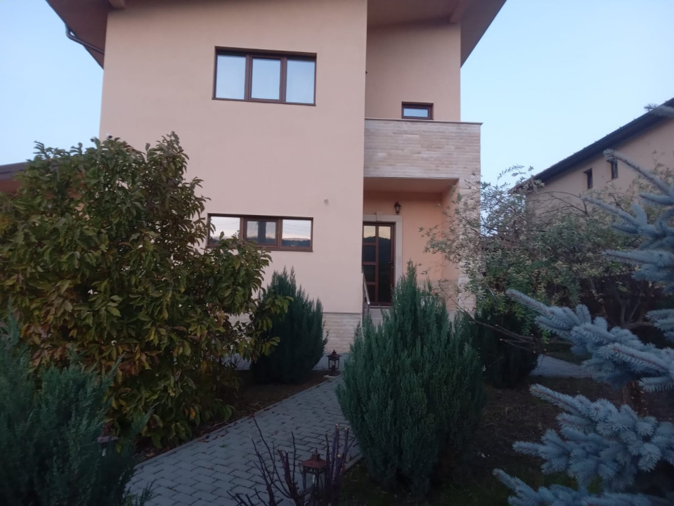 Casa individuala de 172mp utili, casuta de oaspeti, gradina, Chinteni