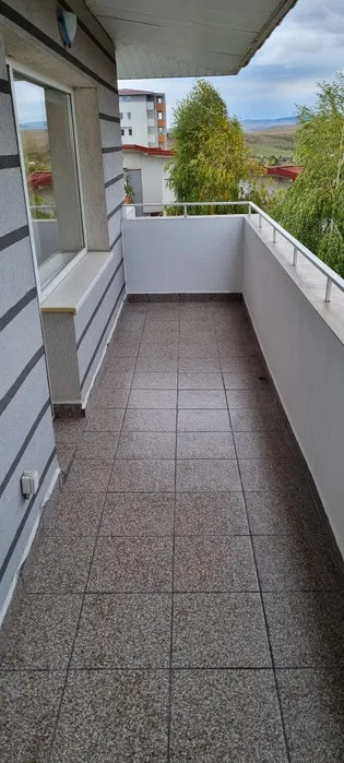 Apartament de 2 camere, 51mp, 3 balcoane, zona Apahida