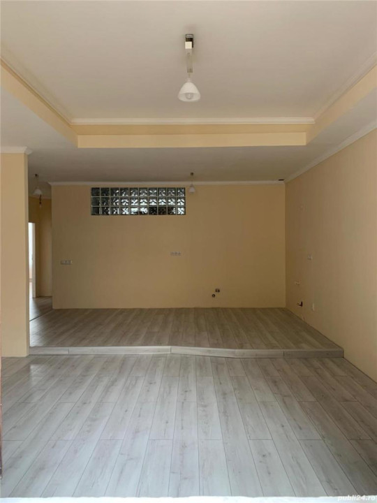 Apartament de 4 camere, finisat, 95mp, zona Centrala