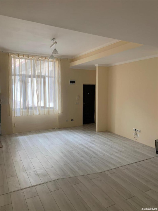 Apartament de 4 camere, finisat, 95mp, zona Centrala