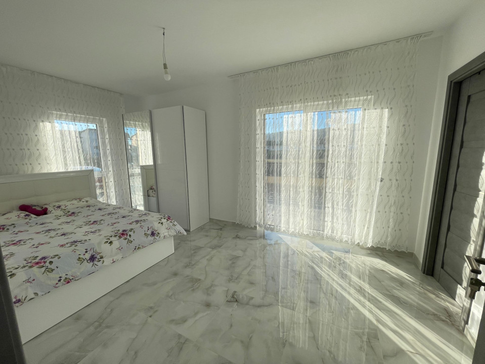 Apartament de 3 camere, 70 mp utili ,zona Sesul de sus