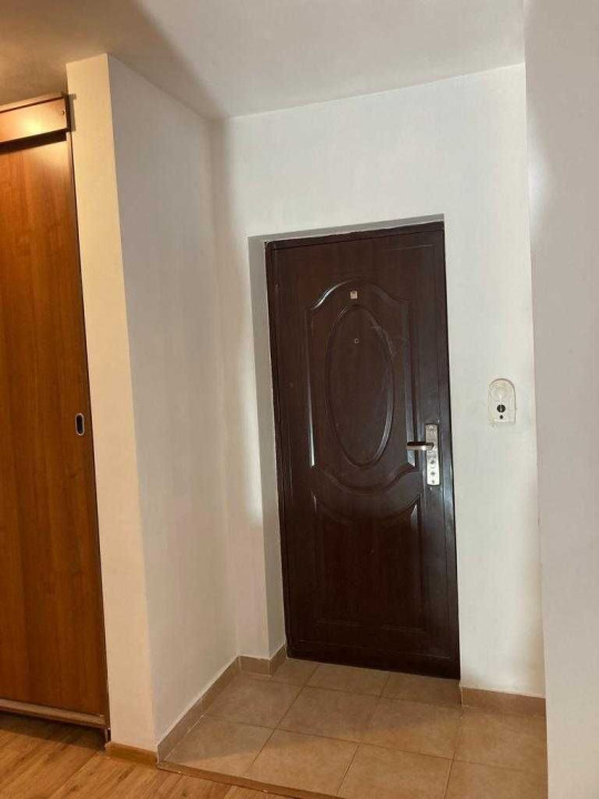 Apartament de 2 camere, 60 mp, etaj intermediar, parcare, zona Terra