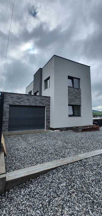 Casa individuala cu panorama, 210mp utili, teren de 500mp, Oasului