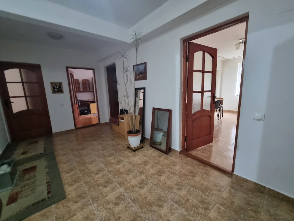 Apartament 3 Camere, 100mp Utili, Garaj, zona Spitalului de Recuperare Zorilor 