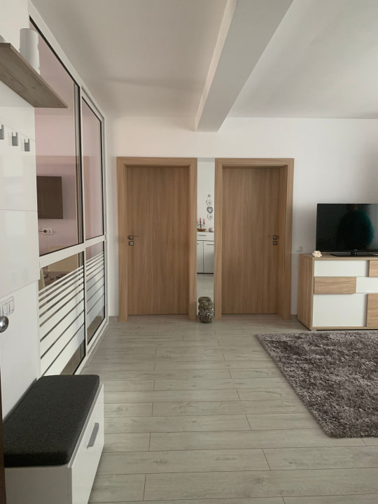 Apartament de 3 camere, 68 mp, Zona Terra