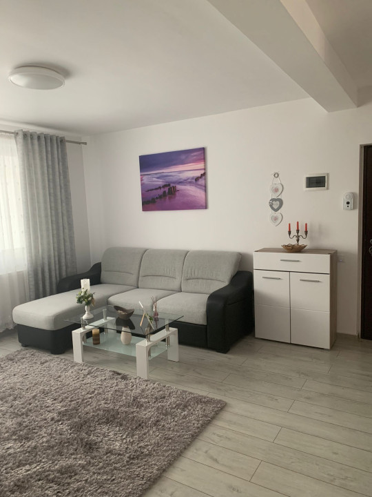 Apartament de 3 camere, 68 mp, Zona Terra