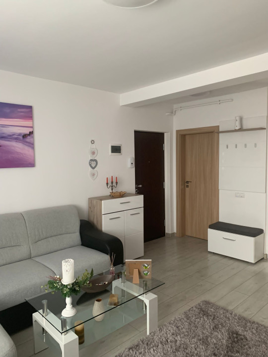 Apartament de 3 camere, 68 mp, Zona Terra