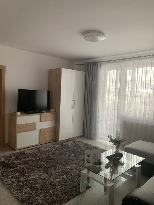 Apartament de 3 camere, 68 mp, Zona Terra