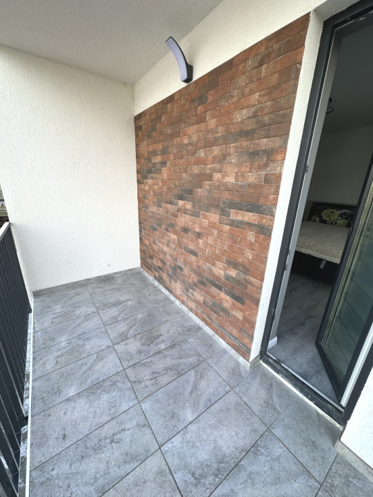 Apartament 3 camere, 50 mp utili, balcon, parcare, Sesul de sus