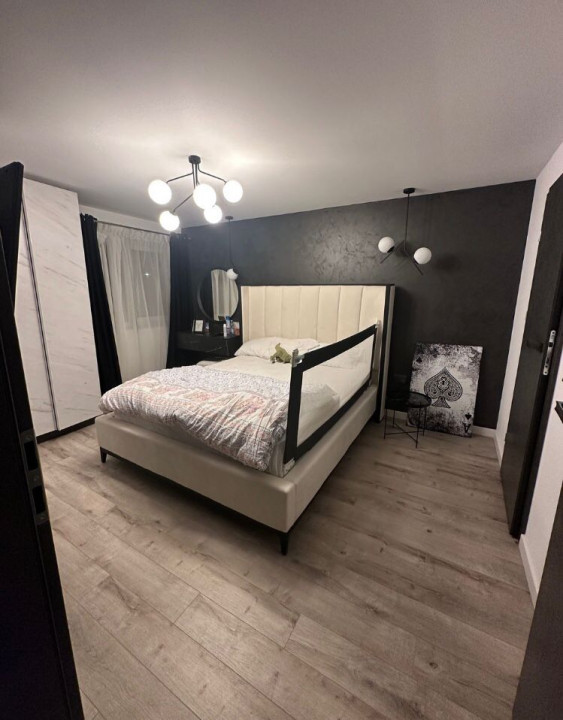 Casa tip triplex cu 4 camere si 3 bai