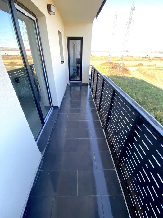 Apartament finisat, 57 mp, etaj intermediar, balcon, cartier Terra