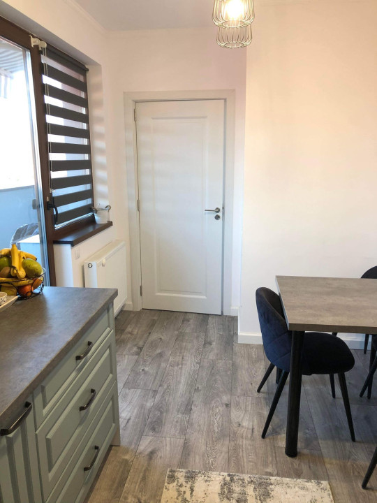 Apartament cu 3 camere,2 bai,terasa si parcare subterana