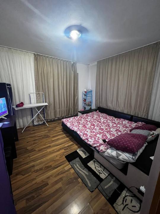 Apartament de 2 camere decomandat, 54 mp utili, zona Eroilor