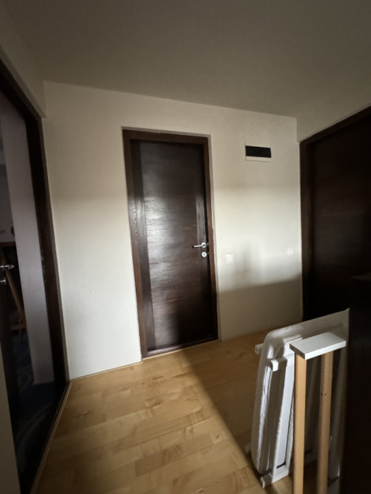 Casa 4 camere, 3 bai, 750mp teren, zona grill cuptor de paine, livada, Floresti