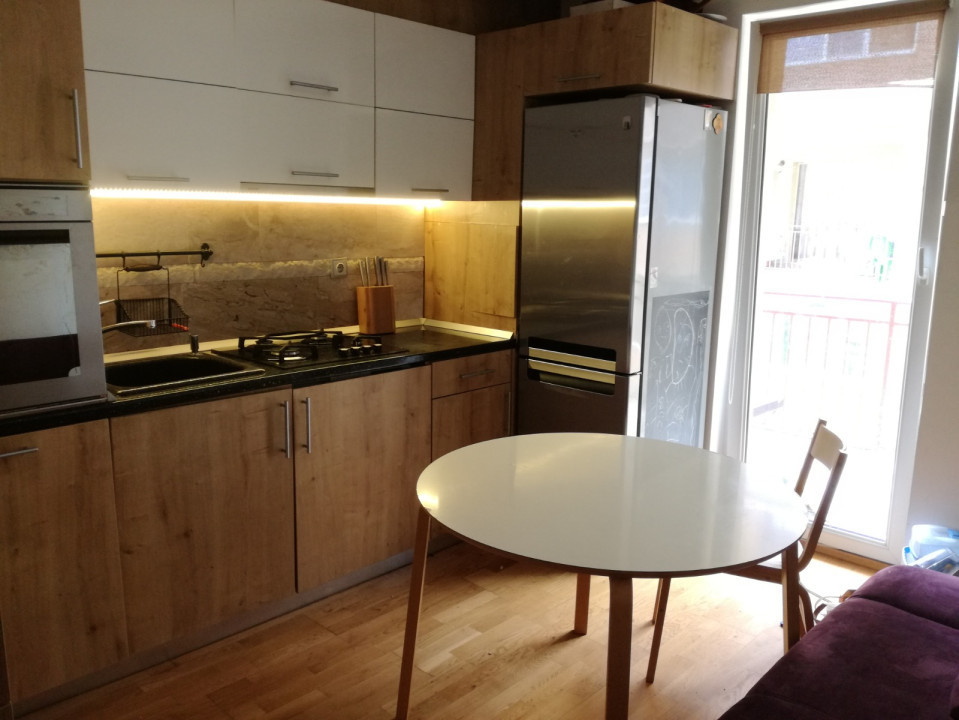 Apartament de 2 camere, 51 mp. terasa 36 mp. Floresti