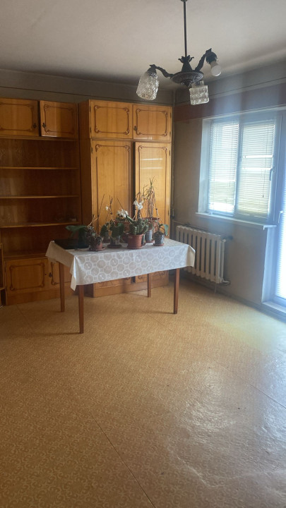 Apartament de 3 camere renovabil, 70 mp, zona Fabricii de Zahar