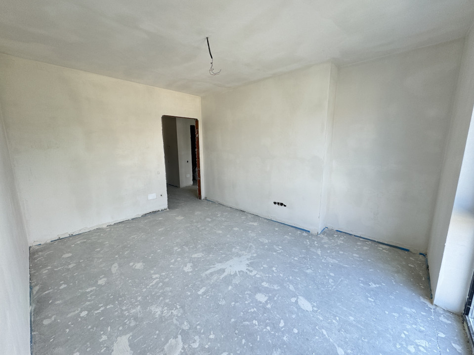 Apartament de 3 camere, 68 mp, finisat, parcare, zona Eroilor