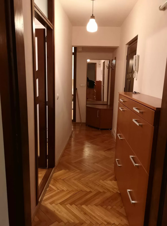 Apartament de 2 camere, decomandat, 56mp, zona Zorilor