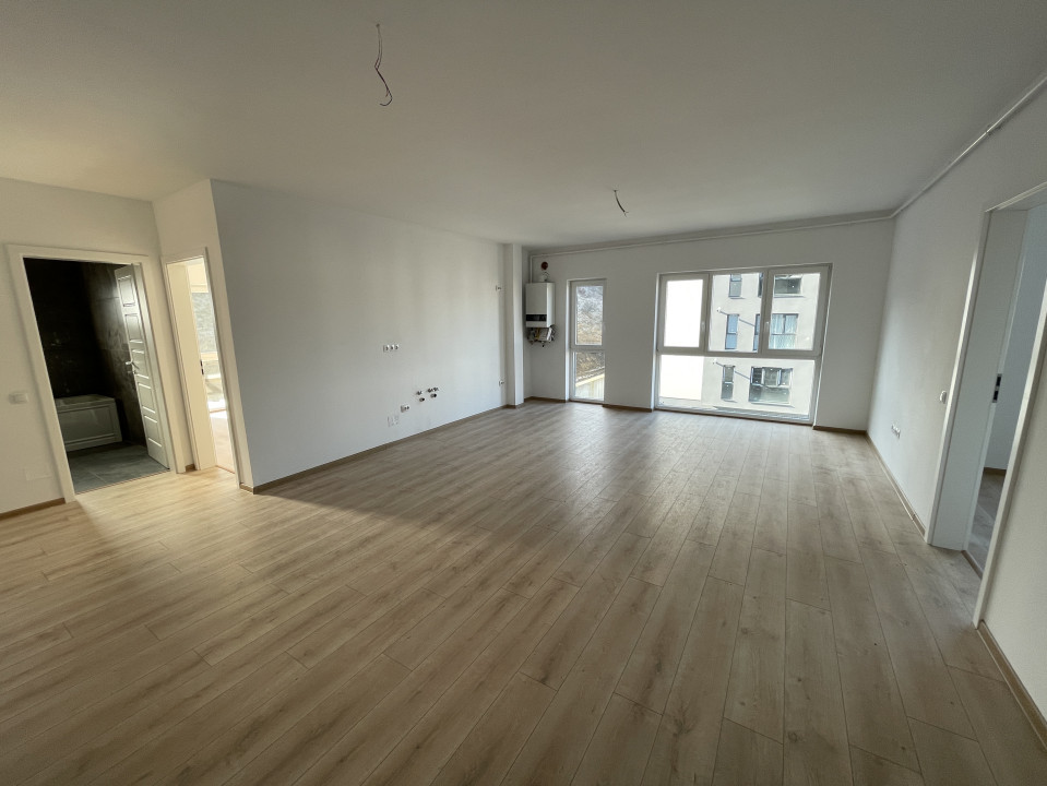 Apartamente de 3 camere, 70 mp, 6 mp balcon, finisate, Zona Teilor