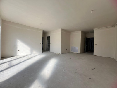 Apartament de 3 camere,66 mp, semifinisat, parcare subterana, Zona Eroilor