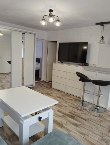 Apartament de 2 camere, 42 MP, 2 locuri de parcare, strada Stejarului