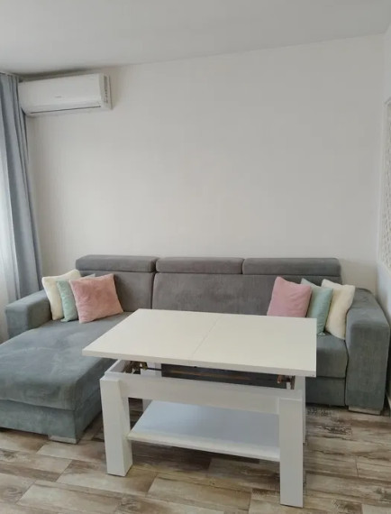 Apartament de 2 camere, 42 MP, 2 locuri de parcare, strada Stejarului