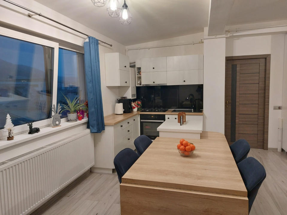 Apartament de 3 camere, de Vanzare, 71 mp, parcare, Zona străzii Tautului 