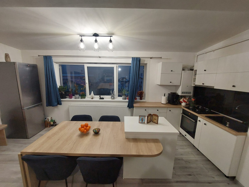 Apartament de 3 camere, de Vanzare, 71 mp, parcare, Zona străzii Tautului 