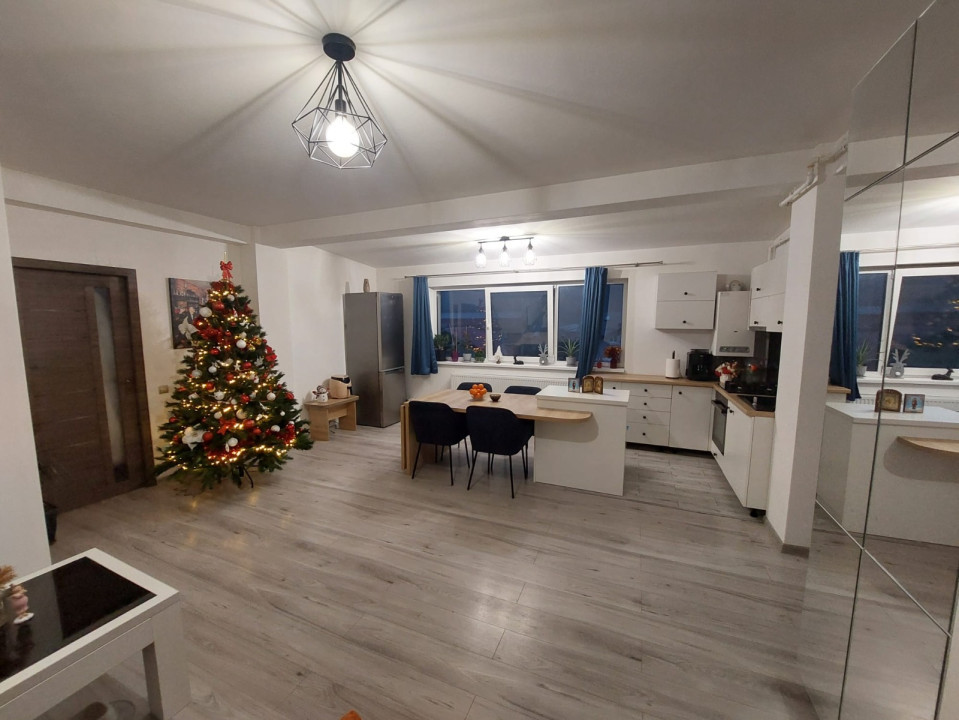 Apartament de 3 camere, de Vanzare, 71 mp, parcare, Zona străzii Tautului 