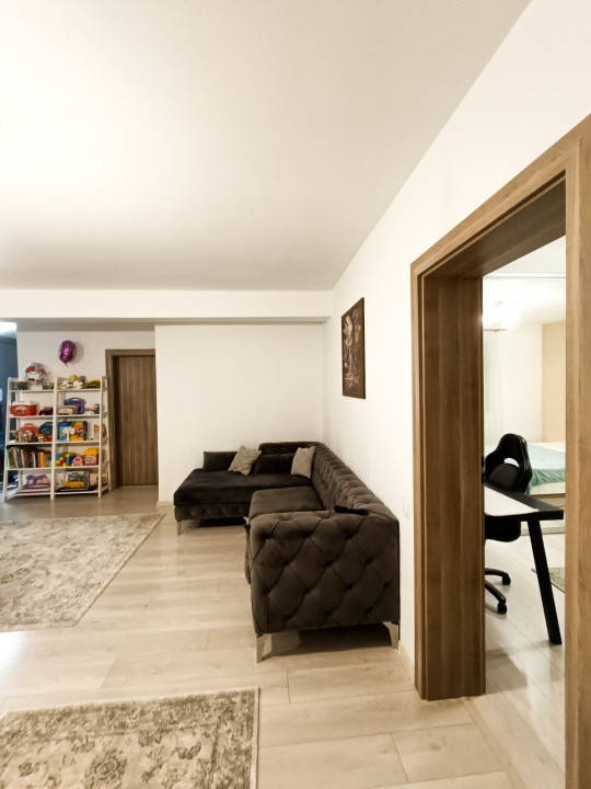 Apartament 3 camere, parcare, etaj intermediar, orientare SUD, Catanelor