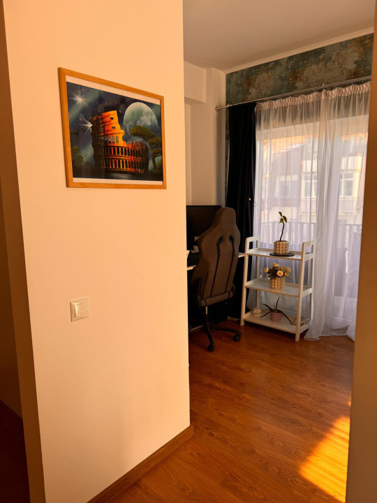 Apartament modern, parcare, zona Cetatii