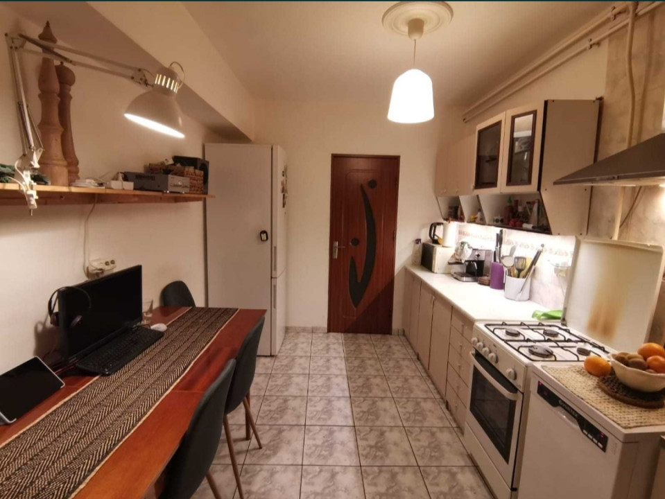 Apartament 3 camere, decomandat, 73 MP, zona Piata Marasti