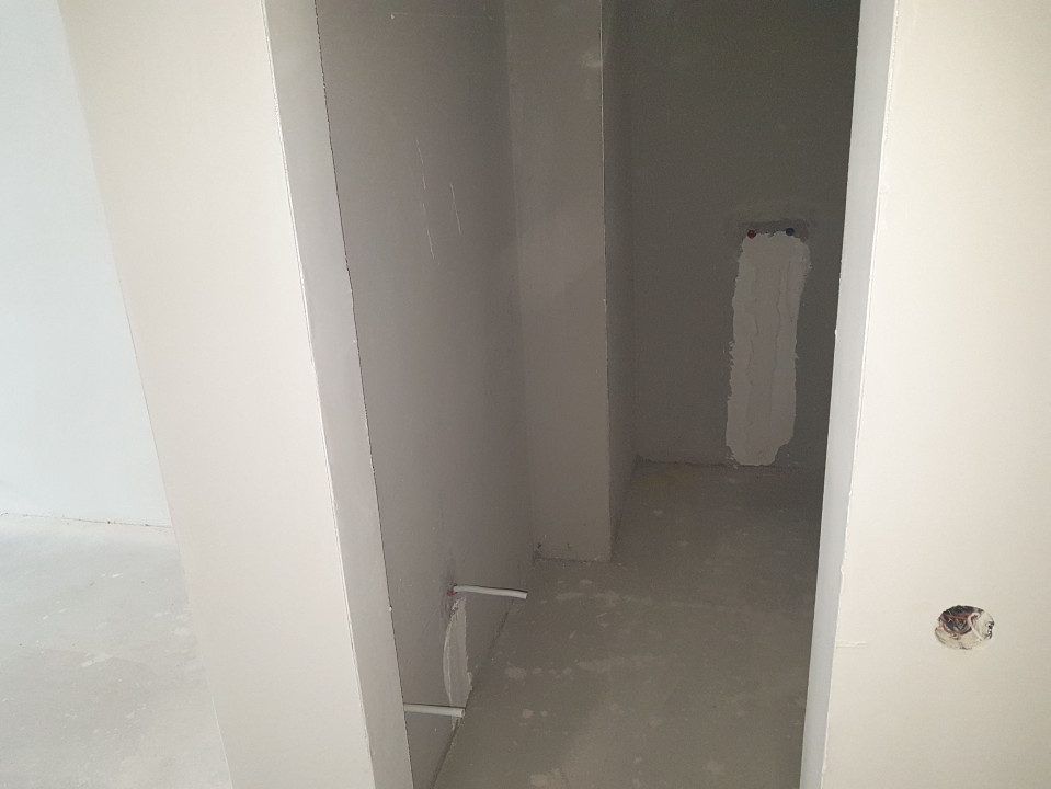 Apartament de 2 camere, 48 mp, semifinisat, Zona Centrala, Floresti