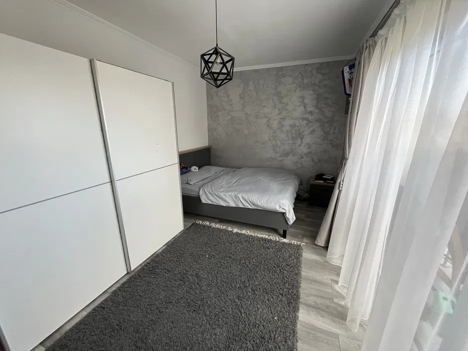 Apartament de 3 camere ultra-lux, 70 mp utili, zona Teilor