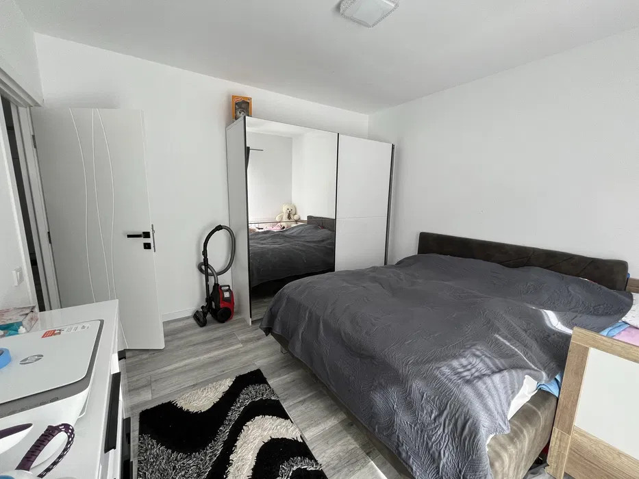 Apartament de 3 camere ultra-lux, 70 mp utili, zona Teilor